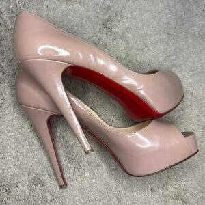 Christian Louboutin Very Prive Nude Blush Peep Toe Pumps, size 38.5